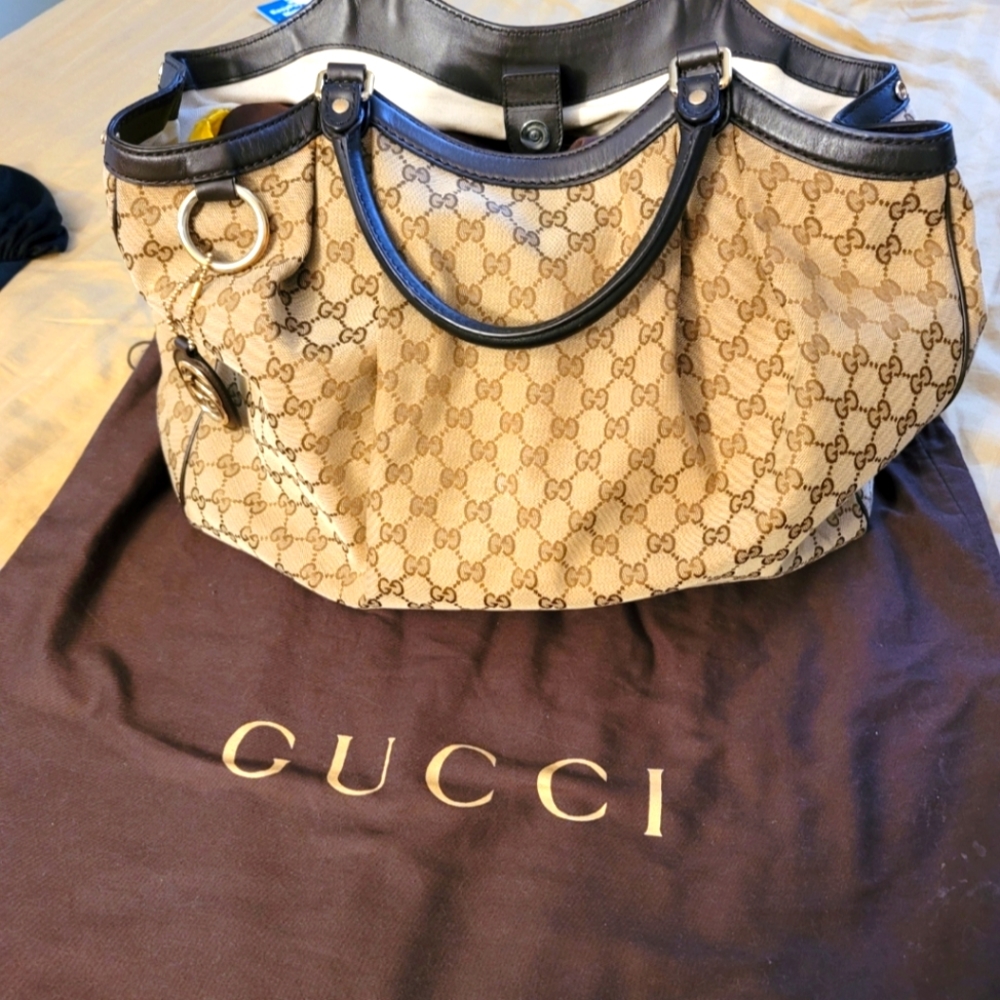Louis vuitton bag